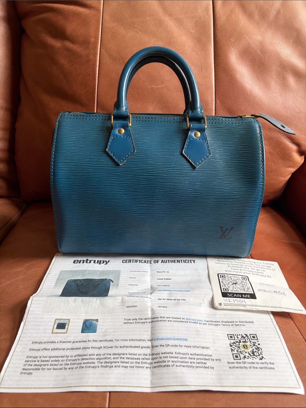 💙💛Beautiful Louis Vuitton Toledo Blue Epi Leather Speedy 25💛💙